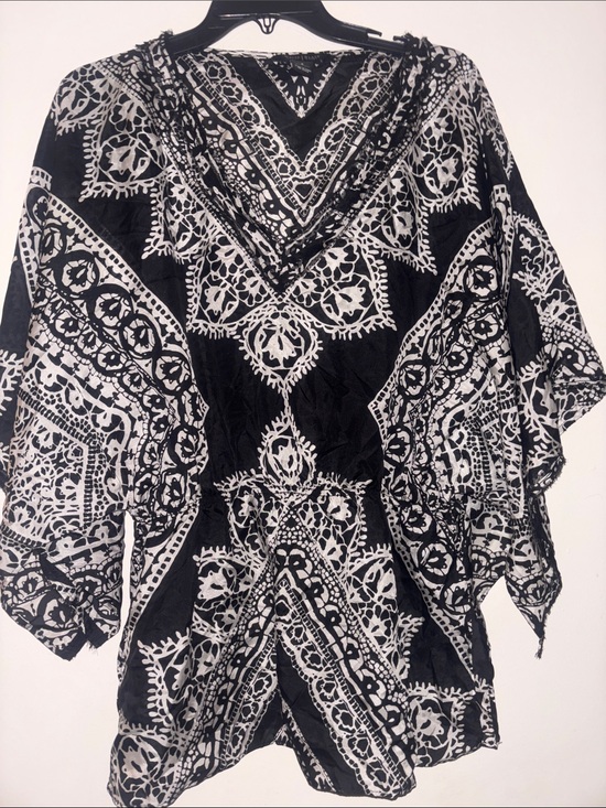 Tops - WHITE HOUSE/ BLACK MARKET
